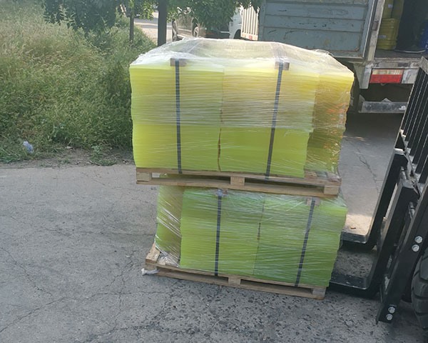 معالجة صفائح البولي يوريثين المقاومة للكهرباء الساكنة