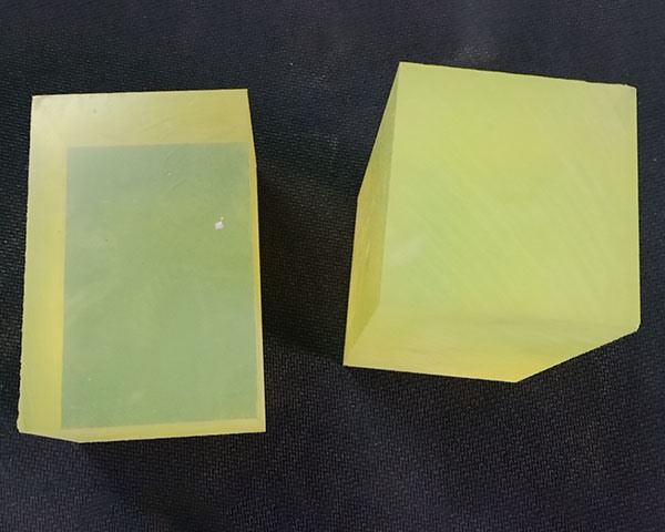 معالجة صفائح البولي يوريثين المقاومة للكهرباء الساكنة