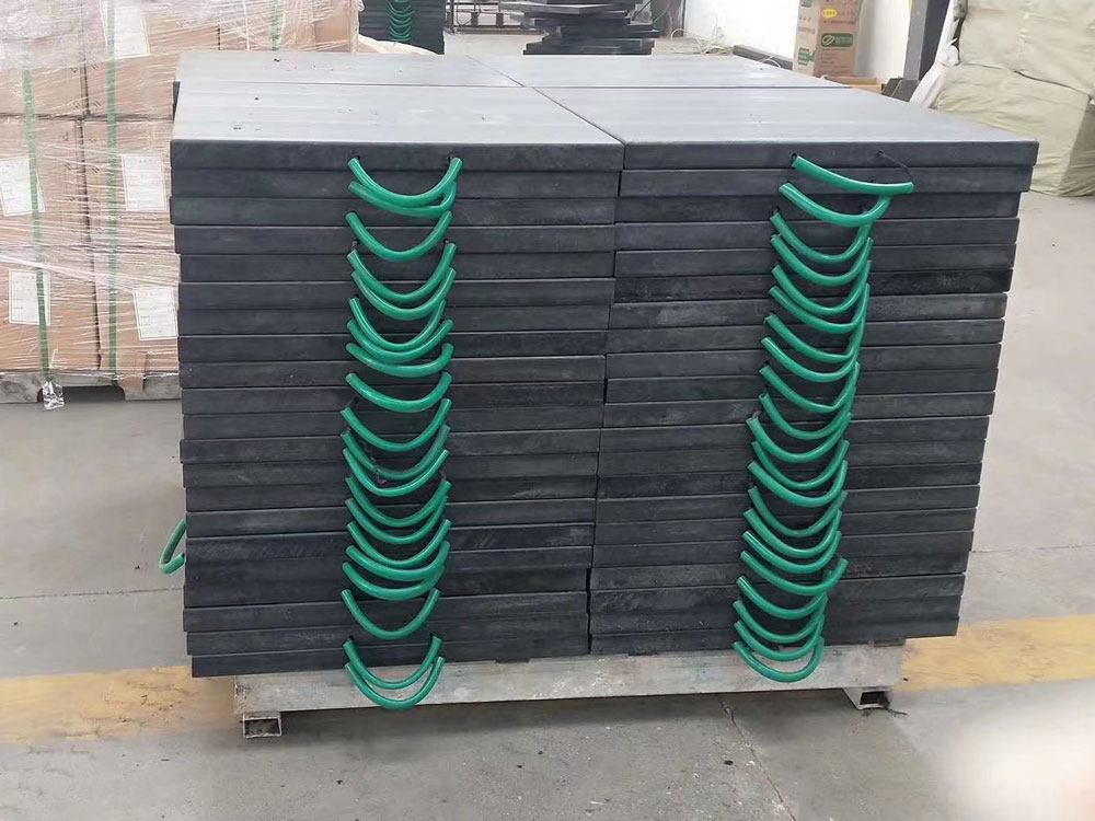 وسادات ذراع الرافعة