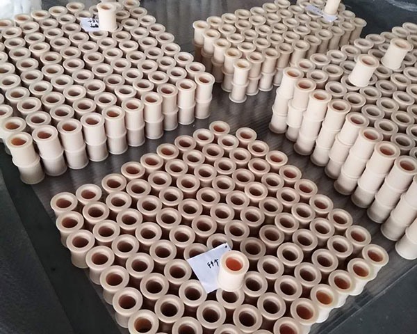 لوحة بطانة نايلون عالية المحتوى من الزيت High Oil Content Nylon Plate Nylon Composite Liner Plate